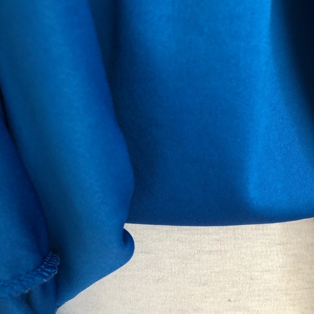 The Limited Lace top with keyhole closure - Picture 6 of 9